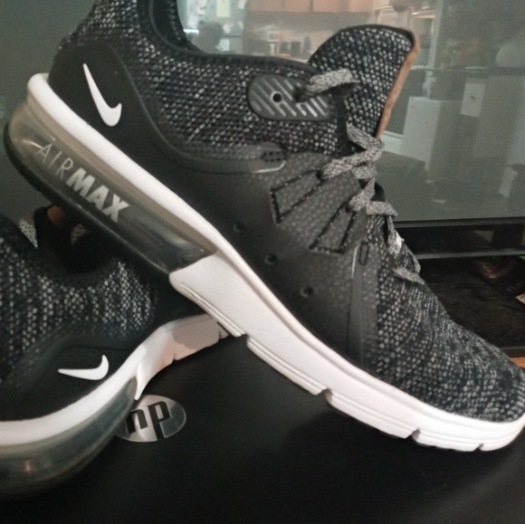Nike Shoes - Womens nike air max Nike Shoes - Womens nike air max